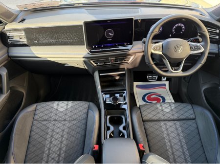 2025 Volkswagen Tiguan - thumbnail 3