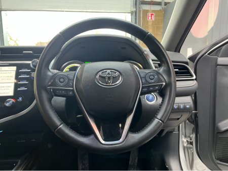 2020 Toyota Camry - thumbnail 9