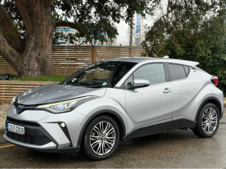 2023 Toyota C-HR HYBRID SOL..RAER CAMERA WITH PARK ASSIST €21,900 thumbnail