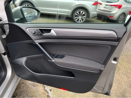 2020 Volkswagen Golf COMFORTLINE AUTOMATIC 1.2 PETROL //ONLY 7348 MILES//REVERSE CAMERA//KEYLESS ENTRY//ADAPTIVE CRUISE CONTROL//BLIND SPOT WARNING// €21,950 thumbnail