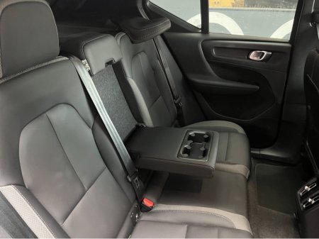 2022 Volvo XC40 - thumbnail 15