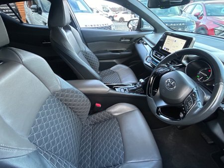 2023 Toyota C-HR 1.8 HYBRID SOL €24,850 thumbnail