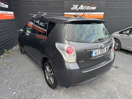 2014 Toyota Corolla Verso - thumbnail 6