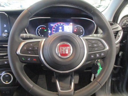 2022 Fiat Tipo 1.0 100HP Cross 5dr €18,950 thumbnail