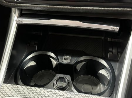 2025 BMW 3 Series - thumbnail 21