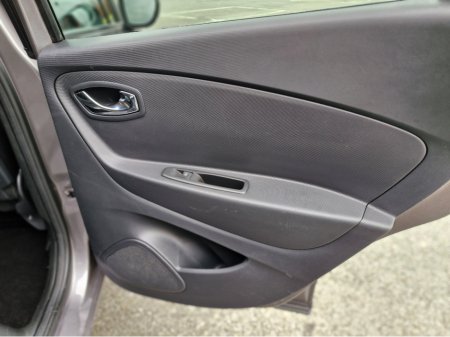 2016 Renault Captur - thumbnail 19