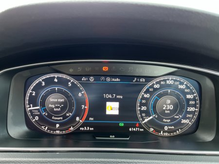 2017 Volkswagen Golf HIGHLINE AUTOMATIC 1.4 PETROL //HIGH SPEC//REVERSE CAMERA//KEYLESS ENTRY//BLIND SPOT WARNING//ADAPTIVE CRUISE CONTROL// €16,950 thumbnail