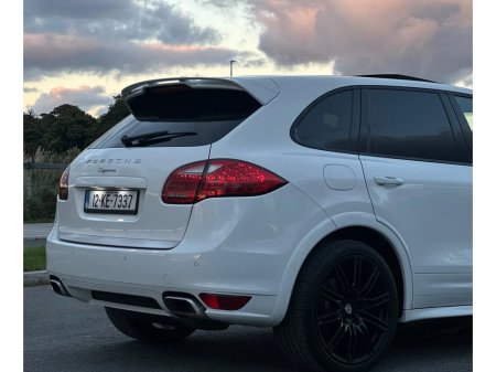 2012 Porsche Cayenne 3.0 V6 5DR 2ST €21,995 thumbnail