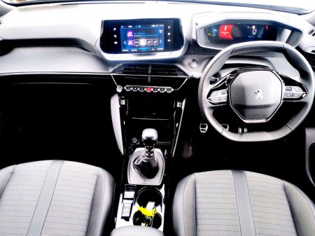 2023 Peugeot 2008 1.2 Puretech 100bhp Allure €25,950 thumbnail