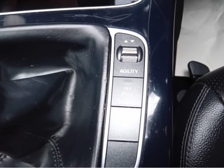 2015 Mercedes-Benz C Class C200D SERIES BLUETEC SPORT 4DR €13,500 thumbnail