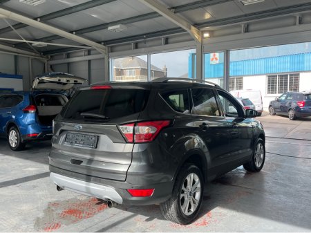 2017 Ford Kuga - thumbnail 8