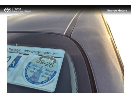 2024 Toyota Yaris - thumbnail 12