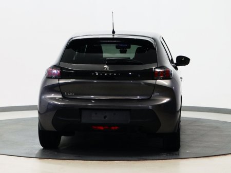 2023 Peugeot 208 - thumbnail 4