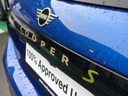 2025 MINI Hatch Cooper SE €32,950 thumbnail