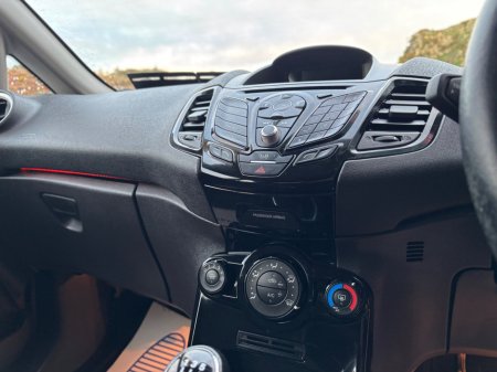 2015 Ford Fiesta 1.25 60PS Titanium €9,250 thumbnail