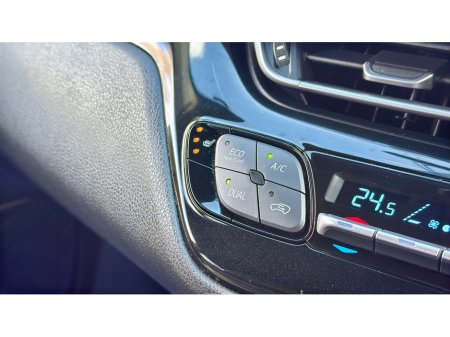 2017 Toyota C-HR - thumbnail 19