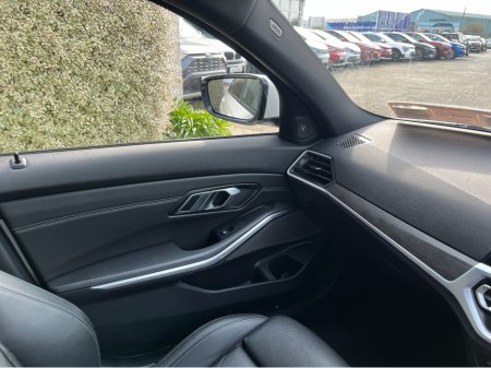 2020 BMW 3 Series - thumbnail 15