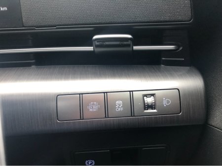 2023 Hyundai Kona Elegance 1.6 Hybrid Automatic €30,950 thumbnail