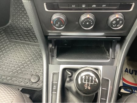 2017 Volkswagen Golf - thumbnail 2