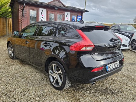 2016 Volvo V40 - thumbnail 18