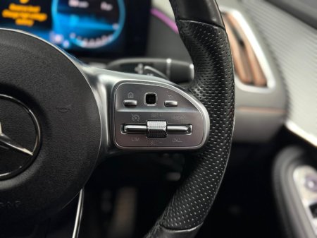 2022 Mercedes-Benz EQC 400 AMG LINE 4MATIC €32,990 thumbnail