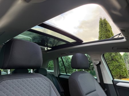 2017 Volkswagen Tiguan 2.0 TDI 115HP BMT Comfortline €17,950 thumbnail