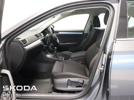 2022 Skoda Superb - thumbnail 4