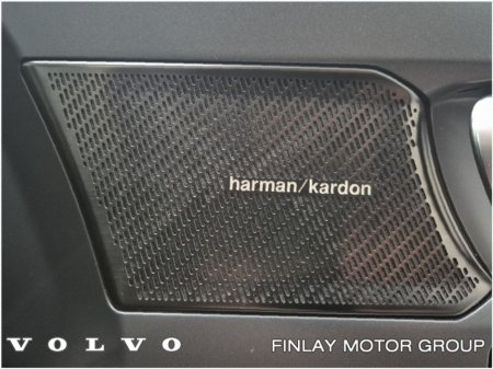 2022 Volvo XC40 - thumbnail 16