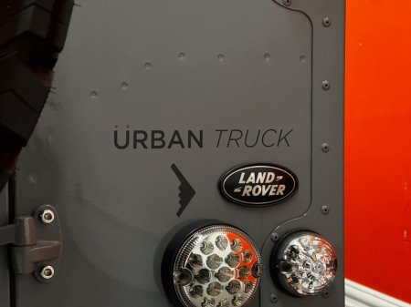 2015 Land Rover Defender TD XS UTILITY WAGON #87 thumbnail