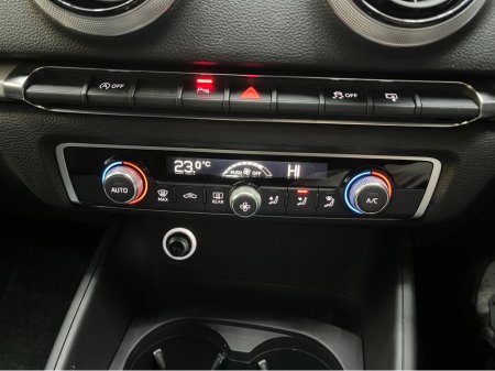 2017 Audi A3 2017 AUDI A3 TFSI SPORTBACK 1.4 AUTOMATIC / CRUISE CONTROL / REVERSE CAMERA AND MORE thumbnail