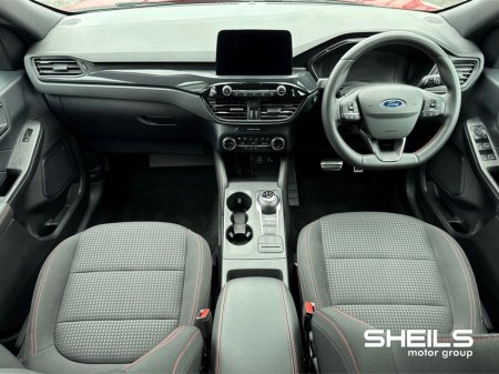 2022 Ford Kuga - view 3