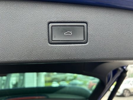 2023 Volkswagen Tiguan 2.0 TDI 150HP R-Line DSG D7F Automatic Mint €45,995 thumbnail