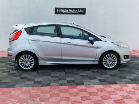 2016 Ford Fiesta - thumbnail 14