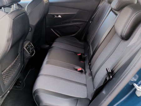 2022 Peugeot 3008 - thumbnail 18