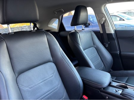 2017 Lexus NX 300 h - thumbnail 24