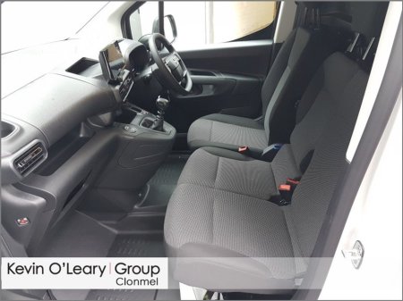 2026 Opel Combo COMBO 19 KOMF L1H1-1.5 100BHP D €20,995 thumbnail