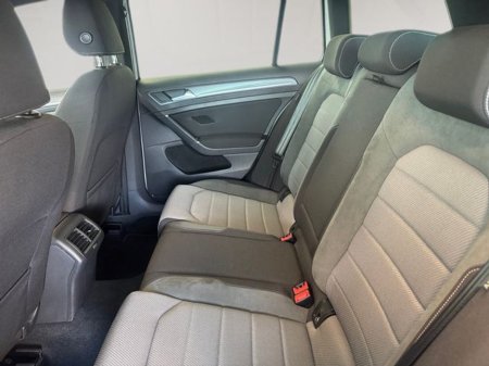 2016 Volkswagen Golf - thumbnail 16