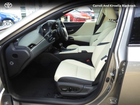 2021 Lexus ES 300 H Hybrid Dynamic €39,450 thumbnail