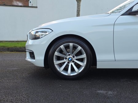 2015 BMW 1 Series - thumbnail 17