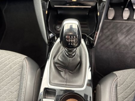 2024 Peugeot 208 - thumbnail 17