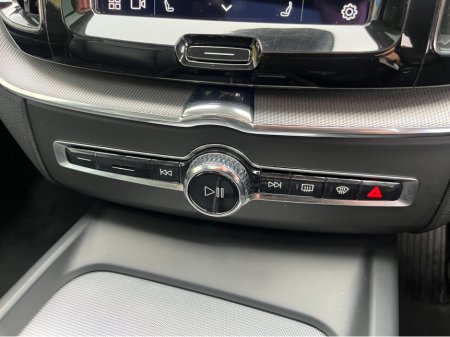 2023 Volvo XC60 - thumbnail 19