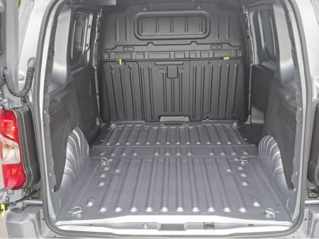 2026 Opel Combo SPORTIVE L1H1 1.5TD 130BHP **8 SPEED AUTOMATIC**TOP SPEC** €25,163 thumbnail