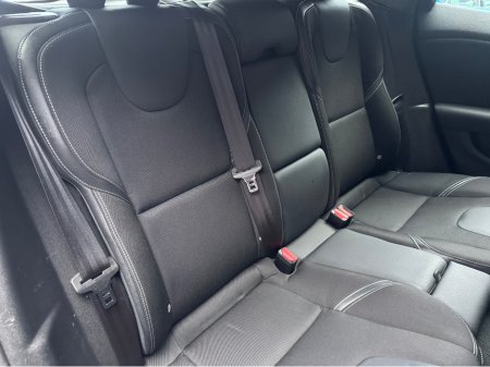 2013 Volvo V40 1.6 T4 AUTO €9,995 thumbnail