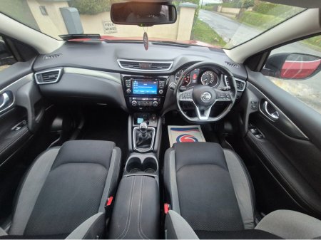 2019 Nissan Qashqai 1.5 DSL SV PREMIUM SS 18 4DR €17,950 thumbnail