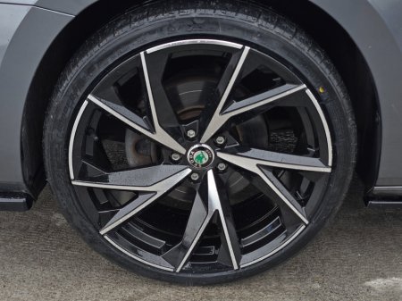 2022 Skoda Superb - thumbnail 13