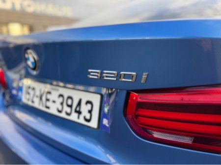 2015 BMW 3 Series - thumbnail 16