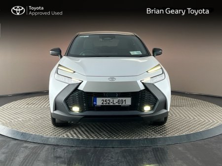 2025 Toyota C-HR C-HR PHEV SPORT+ €39,950 thumbnail