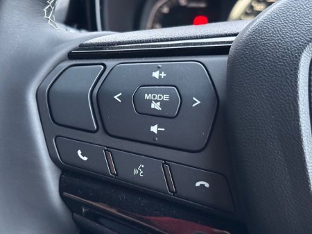 2025 Isuzu D-MAX V-CROSS DCB €48,851 thumbnail