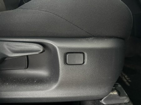 2025 Toyota Corolla Cross - thumbnail 14