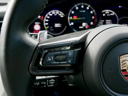 2023 Porsche Panamera - thumbnail 30